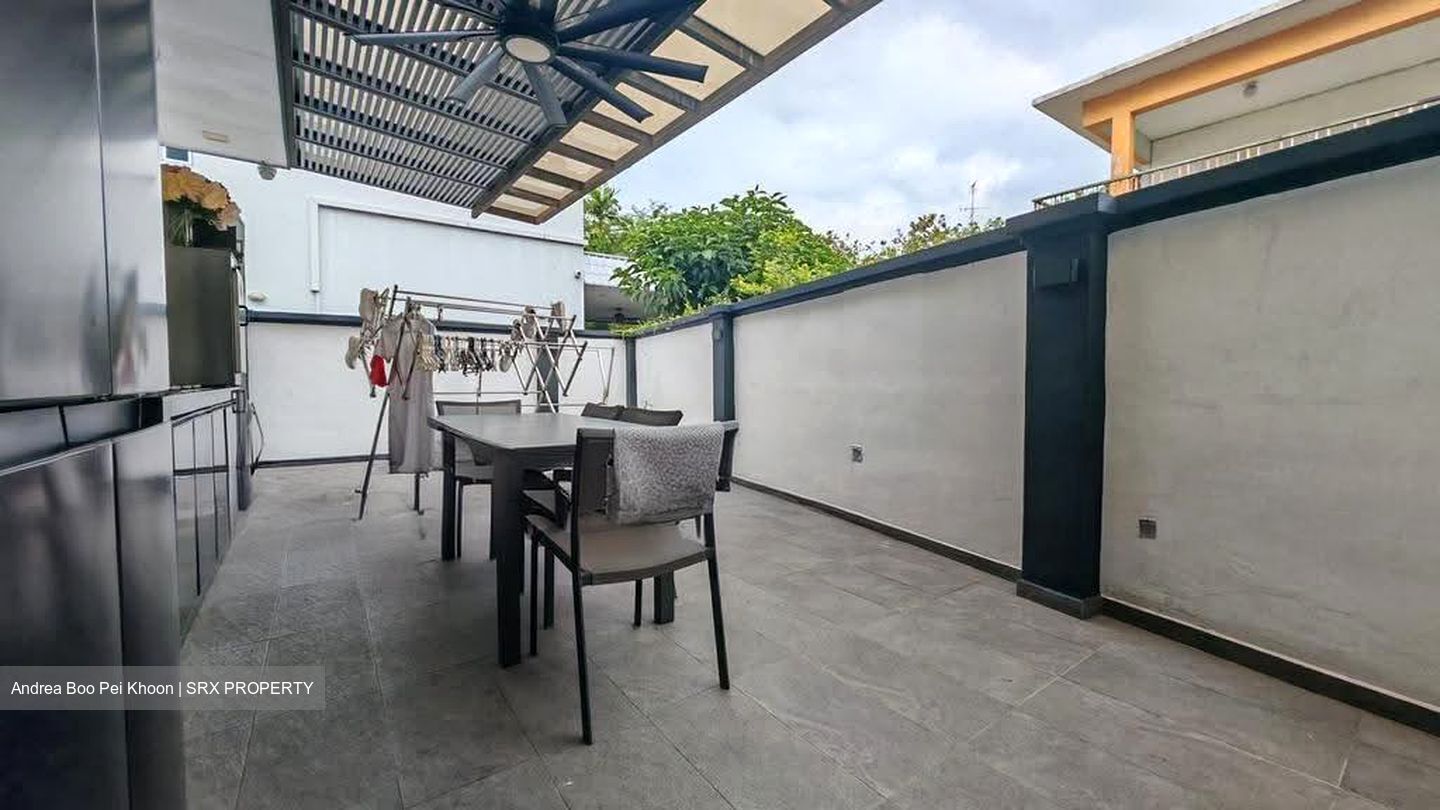 East Coast Road (D15), Terrace #611407931